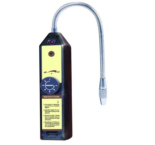 Halogen leak detector