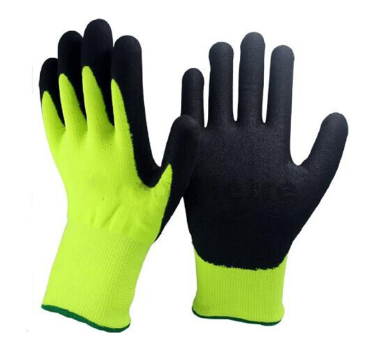 Knitted Gloves